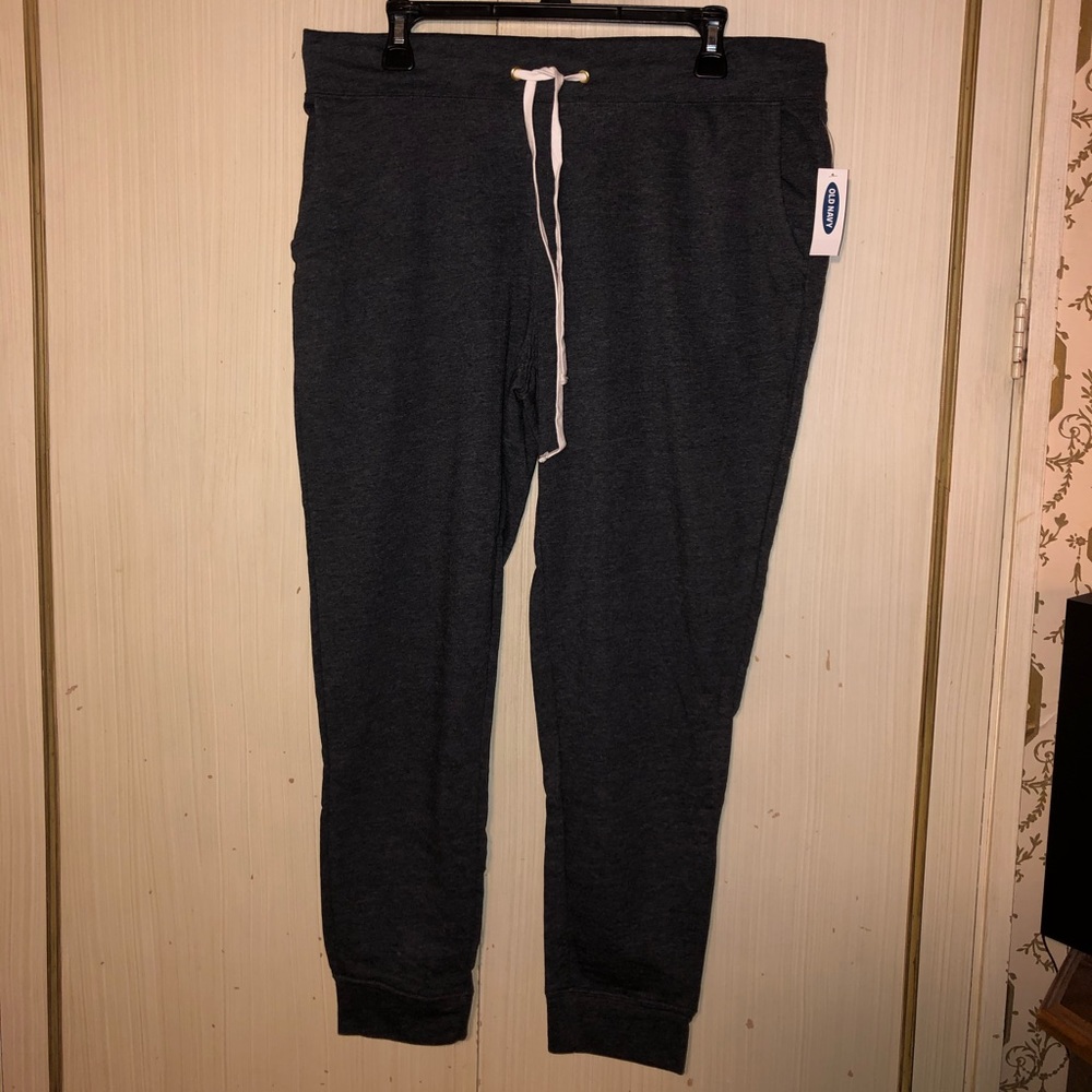 NWT Old Navy Grey Joggers -Large